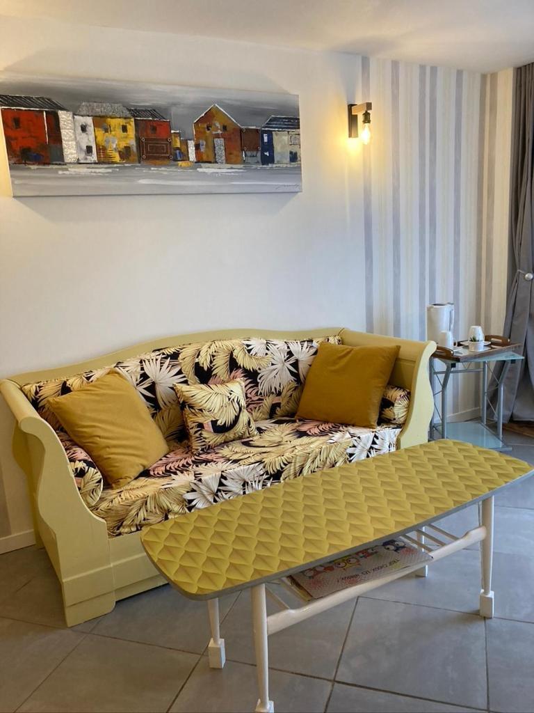 La Chatelaine Doupassage Bed & Breakfast エクステリア 写真